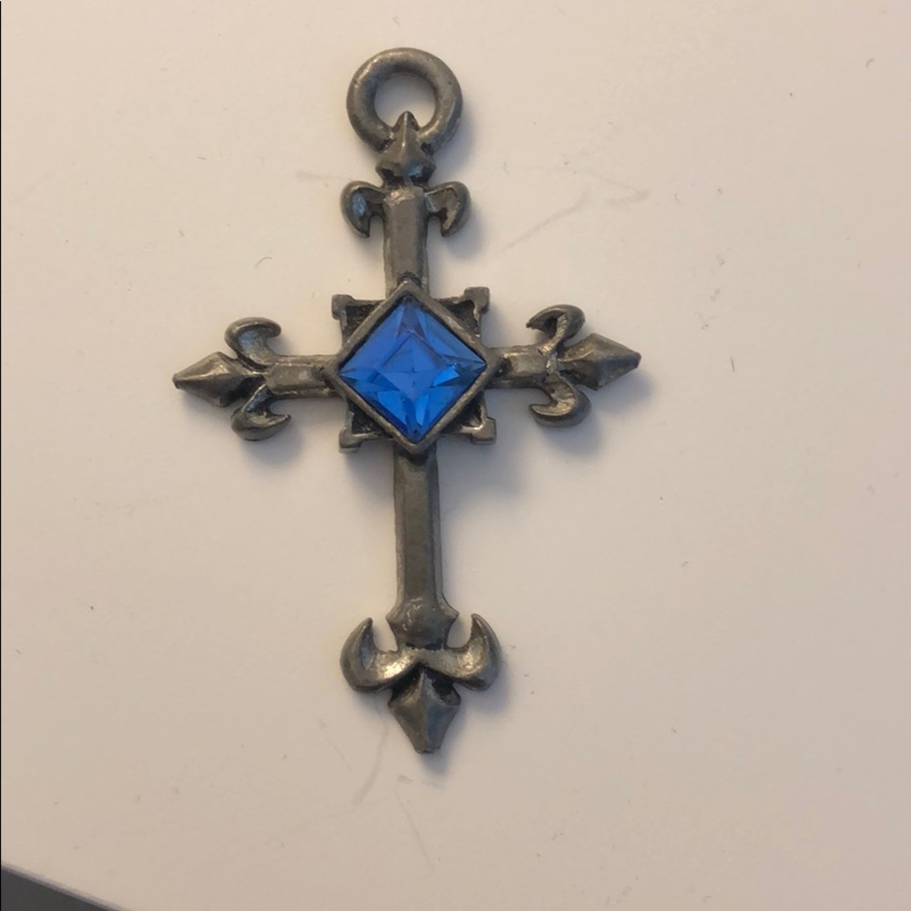 Beautiful cross pendent